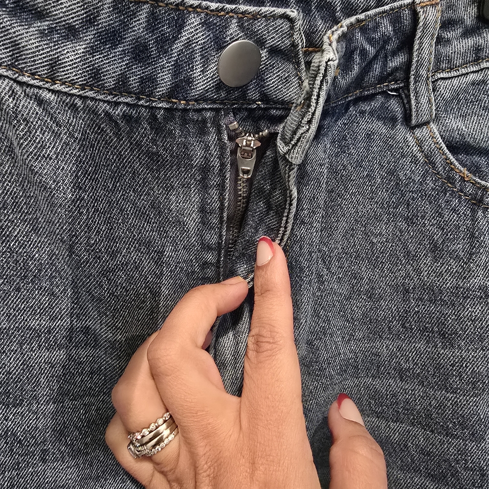 LE LIS Collection High Rise Blue Jeans - Picture 4 of 9
